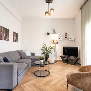 https://apt-houseloft-grand-vista.hotelschalkidiki.net