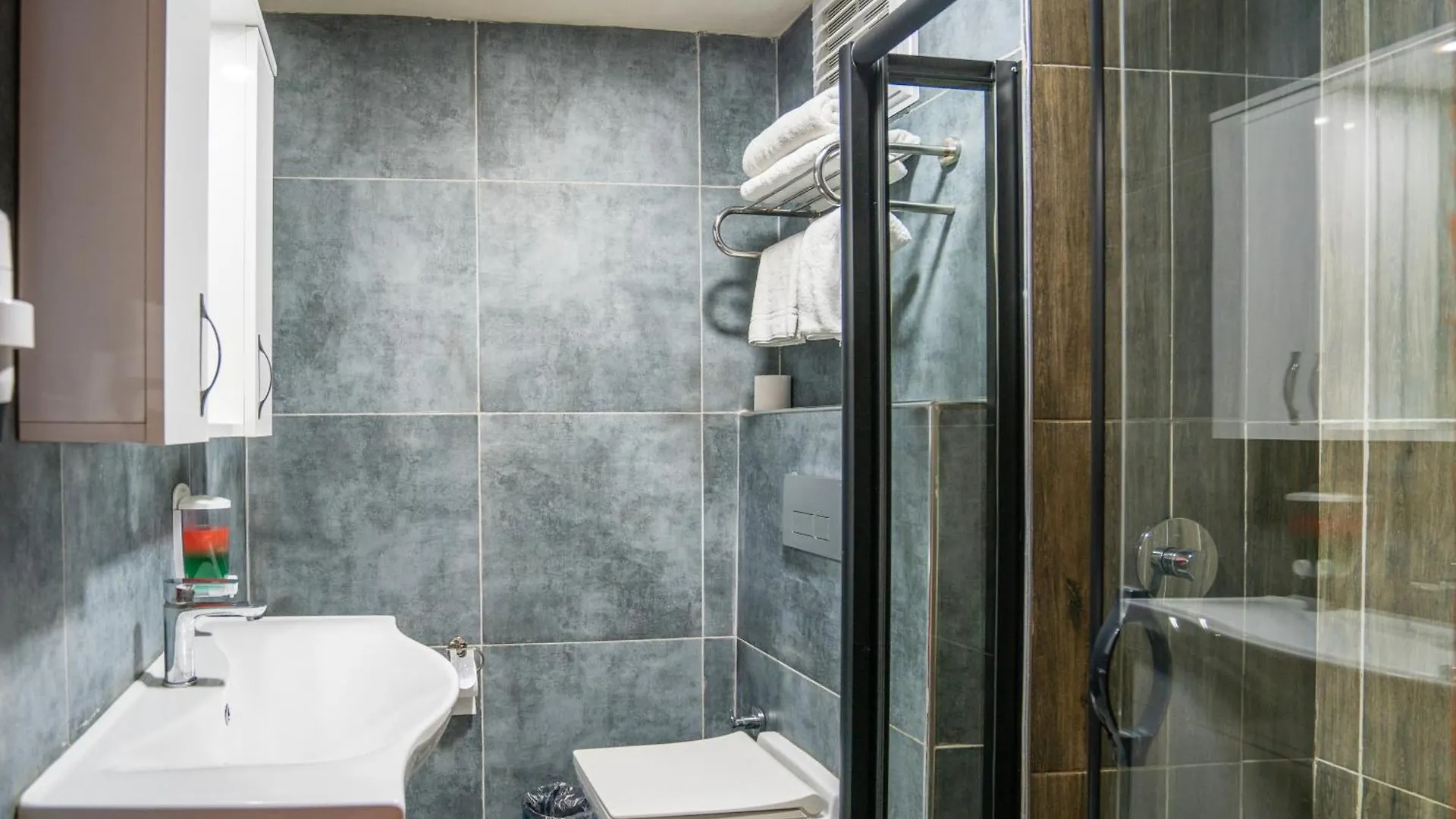 Royal Nest Hotell Istanbul 0*,